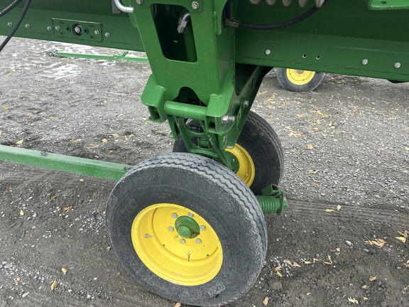 2021 John Deere 735D Header Combine