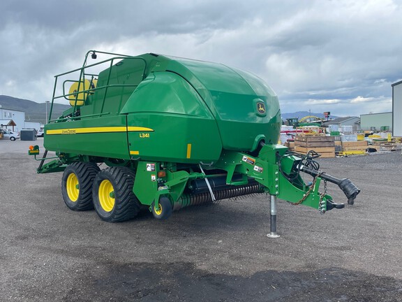 2021 John Deere L341 Baler/Big Square