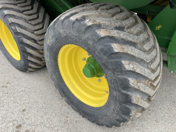 2022 John Deere L341 Baler/Big Square