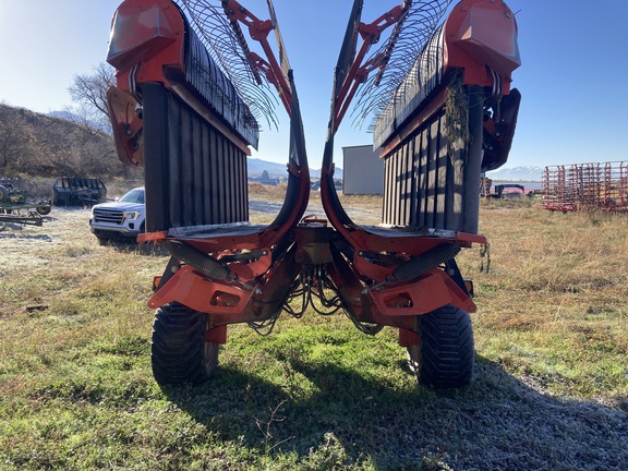 2016 Kuhn Merge Max MM 700 Hay Merger