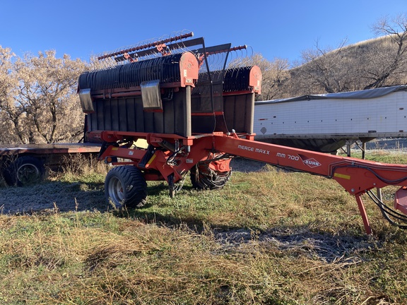 2016 Kuhn Merge Max MM 700 Hay Merger