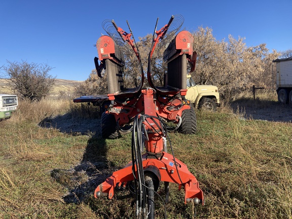 2016 Kuhn Merge Max MM 700 Hay Merger