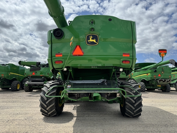 2022 John Deere S780 Combine