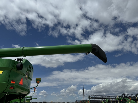 2022 John Deere S780 Combine