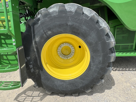 2022 John Deere S780 Combine