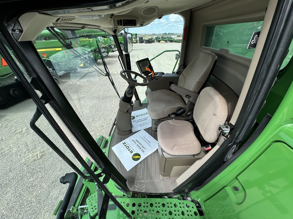 2022 John Deere S780 Combine