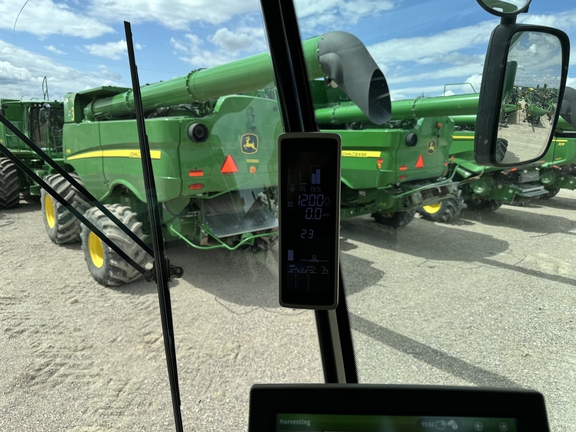 2022 John Deere S780 Combine