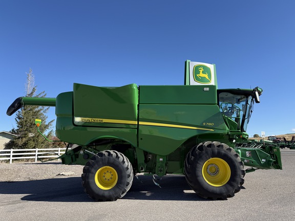 2023 John Deere S780 Combine