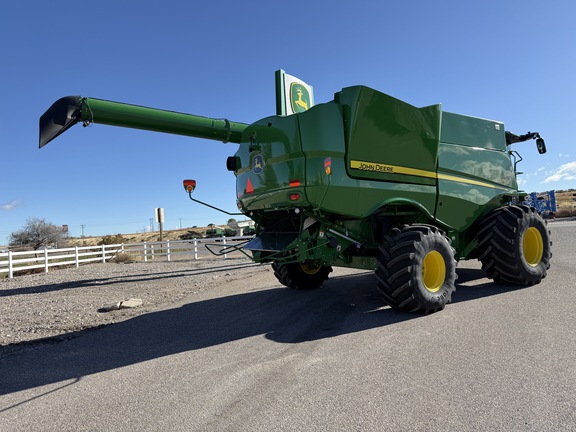 2023 John Deere S780 Combine