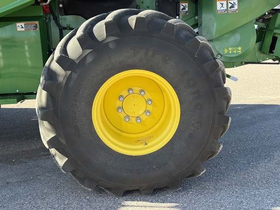 2023 John Deere S780 Combine