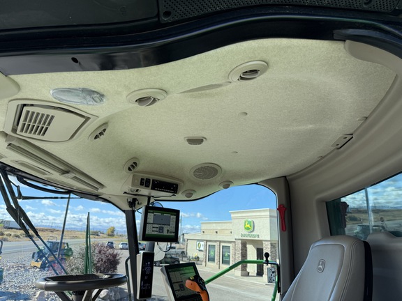 2023 John Deere S780 Combine