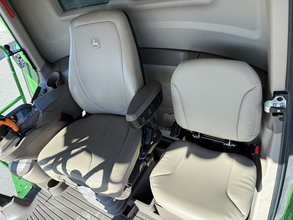 2023 John Deere S780 Combine