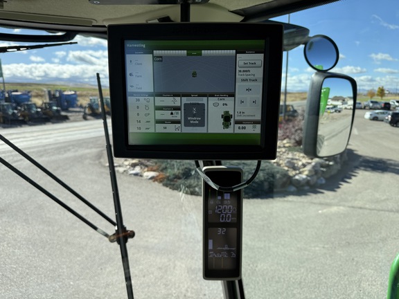 2023 John Deere S780 Combine