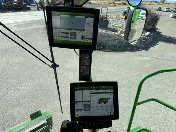 2023 John Deere S780 Combine