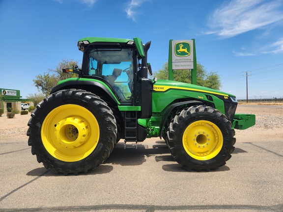 2022 John Deere 8R 340 Tractor