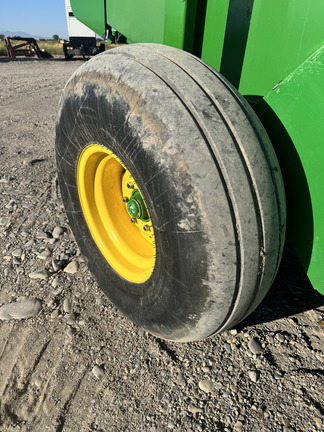 2015 John Deere 569 Baler/Round