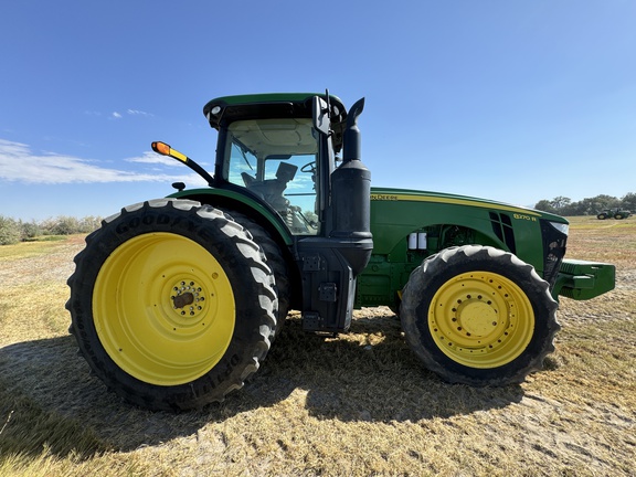 2019 John Deere 8270R Tractor