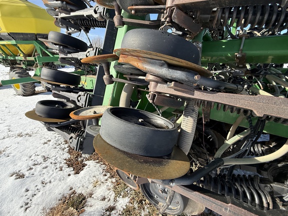 2009 John Deere 1910 Air Seeder