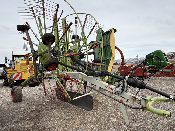 CLAAS Liner 2900 Rake