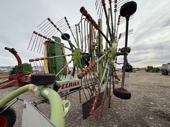 CLAAS Liner 2900 Rake