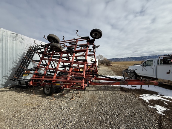 Case IH Tigermate II Field Cultivator