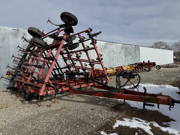 Case IH Tigermate II Field Cultivator