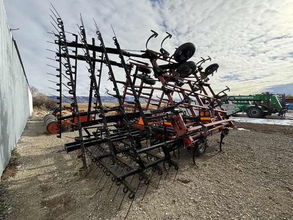 Case IH Tigermate II Field Cultivator