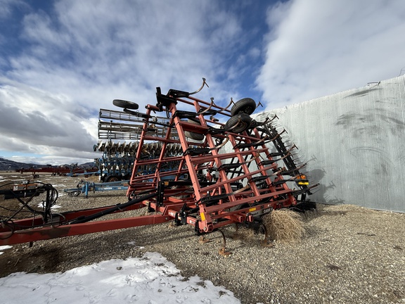 Case IH Tigermate II Field Cultivator