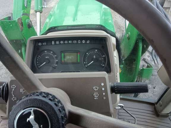 2009 John Deere 7130 Tractor