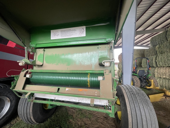 2015 John Deere 469 Baler/Round