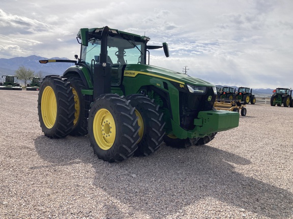 2023 John Deere 8R 250 Tractor