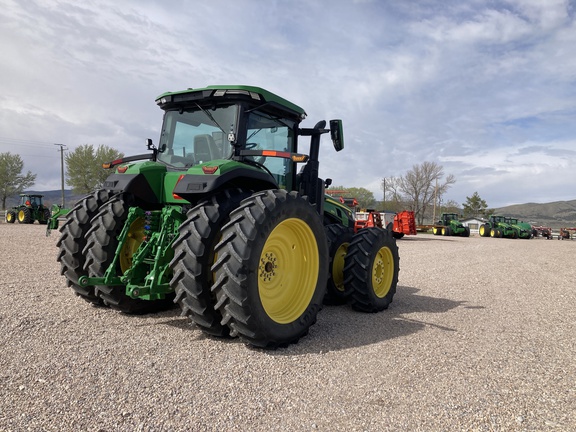 2023 John Deere 8R 250 Tractor