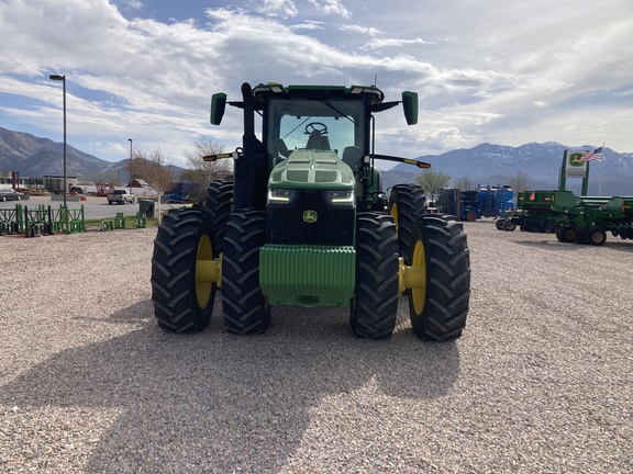 2023 John Deere 8R 250 Tractor