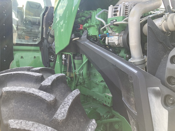 2023 John Deere 8R 250 Tractor