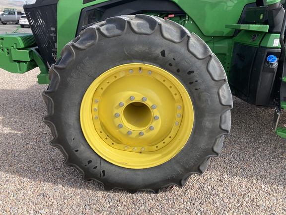 2023 John Deere 8R 250 Tractor