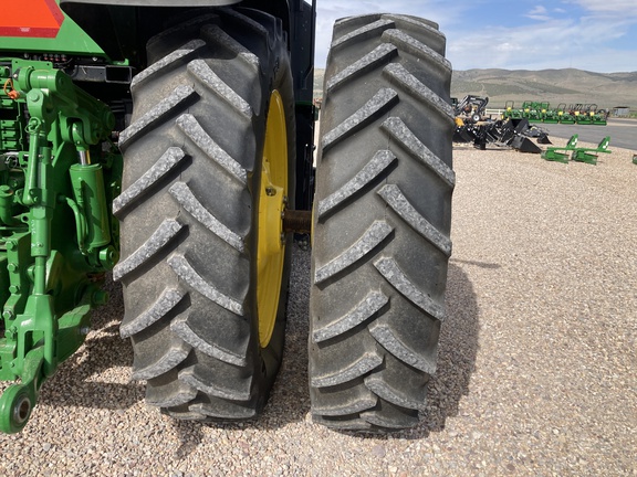 2023 John Deere 8R 250 Tractor