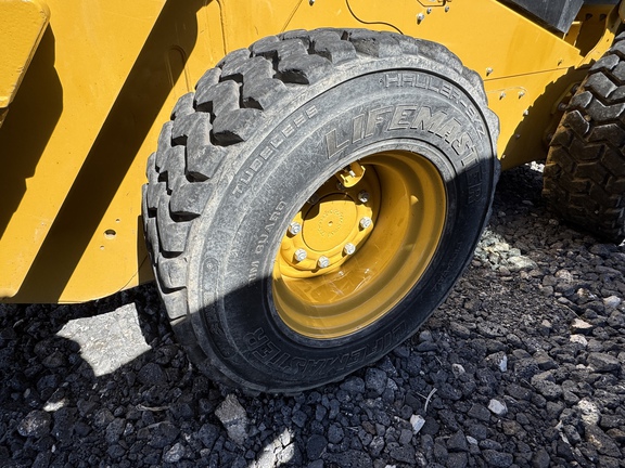 2022 Caterpillar 272D3 Skid Steer Loader