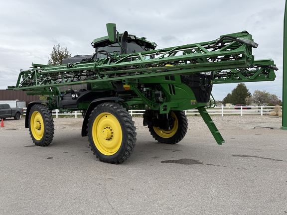 2022 John Deere 412R Sprayer/High Clearance