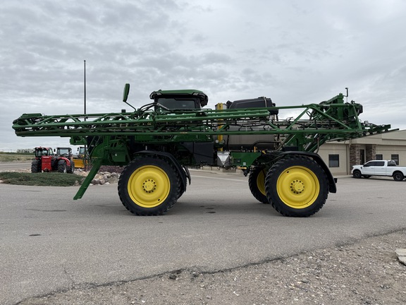 2022 John Deere 412R Sprayer/High Clearance