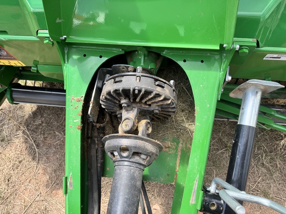 2018 John Deere 560M Baler/Round
