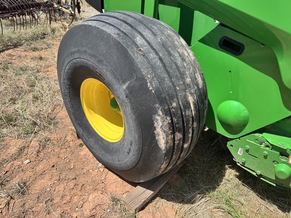2018 John Deere 560M Baler/Round