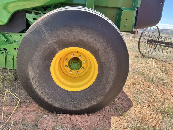 2018 John Deere 560M Baler/Round