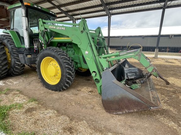 1998 John Deere 840 Loader