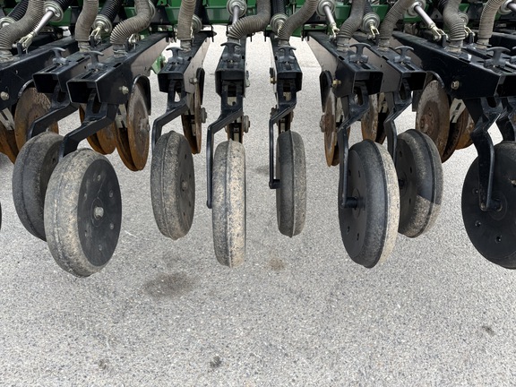 2015 Great Plains 3S 3000-4875 Drill