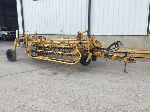 1995 Vermeer R23 Rake