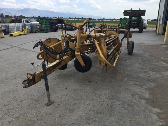 1995 Vermeer R23 Rake
