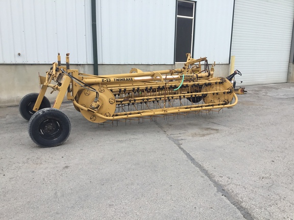 1995 Vermeer R23 Rake