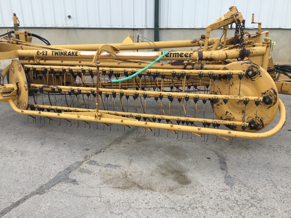 1995 Vermeer R23 Rake