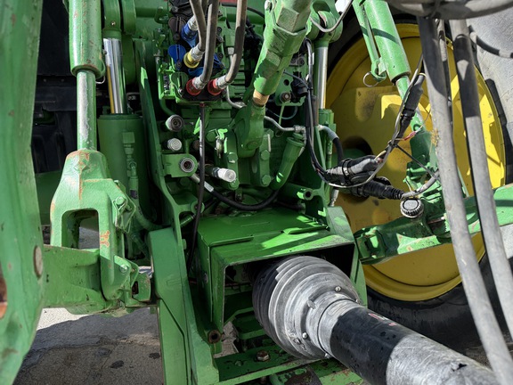 2014 John Deere 8285R Tractor