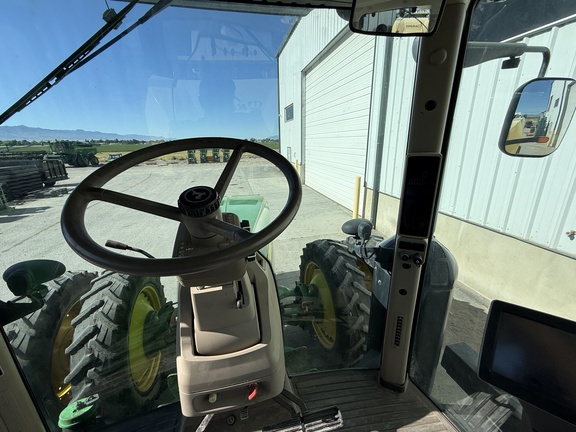 2014 John Deere 8285R Tractor